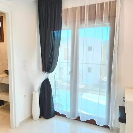 Chrisella Crystal Villa